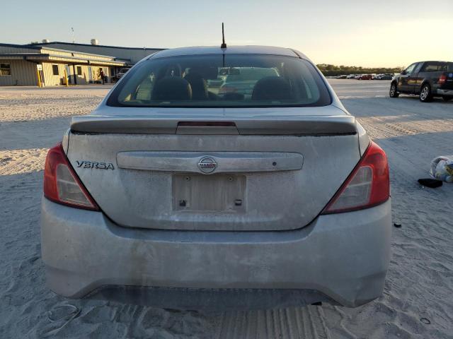  NISSAN VERSA 2017 Silver