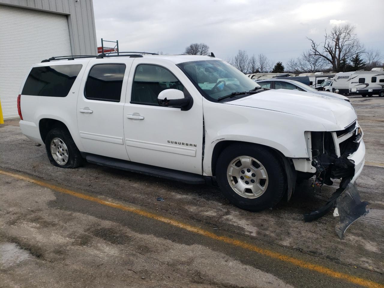 2013 Chevrolet Suburban - Image 4