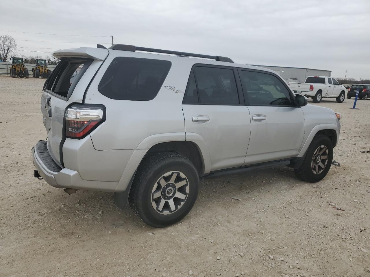 2021 Toyota 4Runner - Image 3