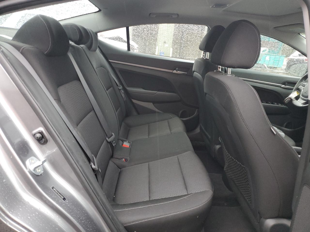 2018 Hyundai Elantra - Image 10