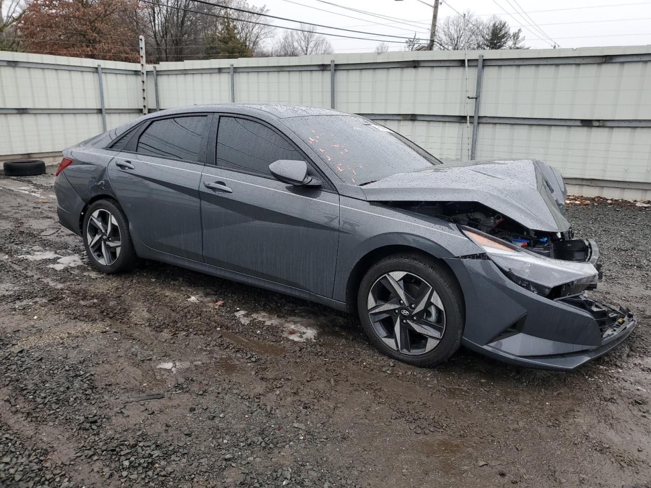 2023 Hyundai Elantra - Image 4