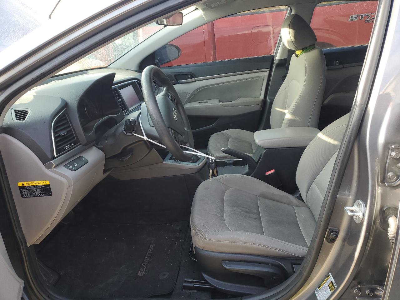 2018 Hyundai Elantra - Image 7