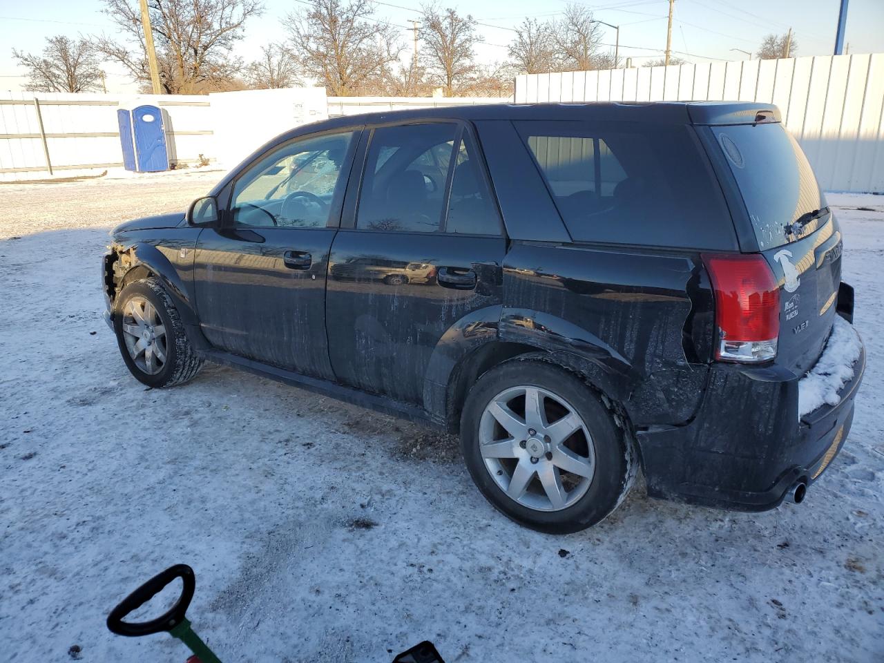 2004 Saturn VUE - Image 2