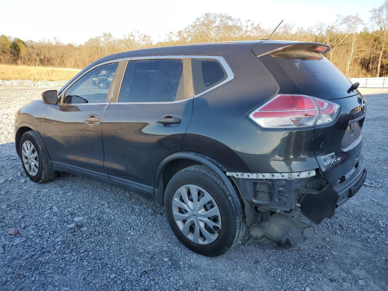 2016 Nissan Rogue - Image 2