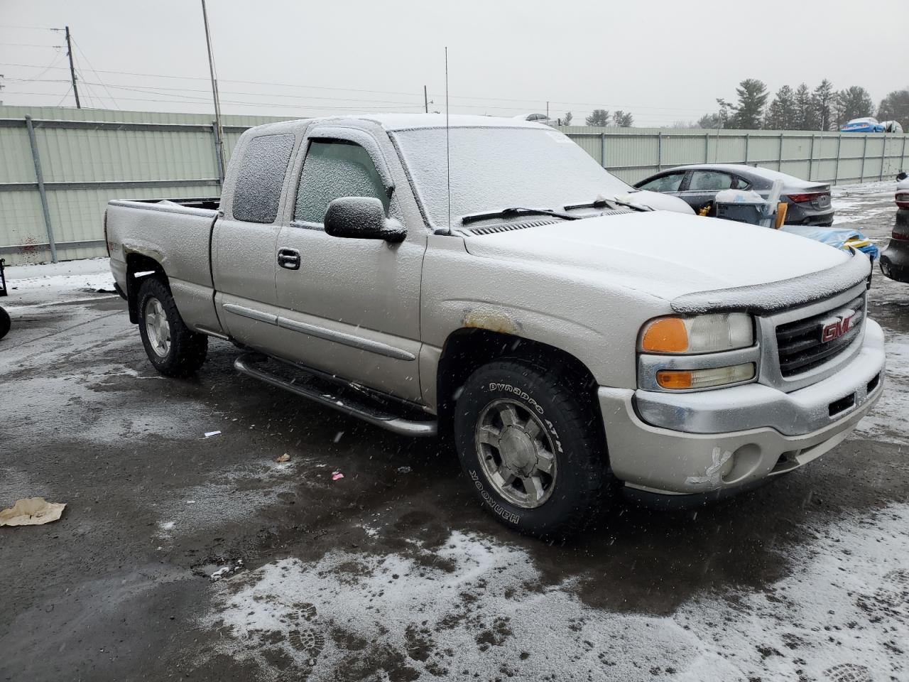 2006 GMC Sierra - Image 4