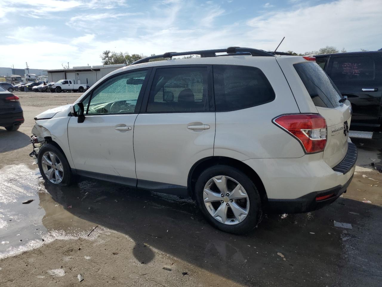 2015 Subaru Forester - Image 2