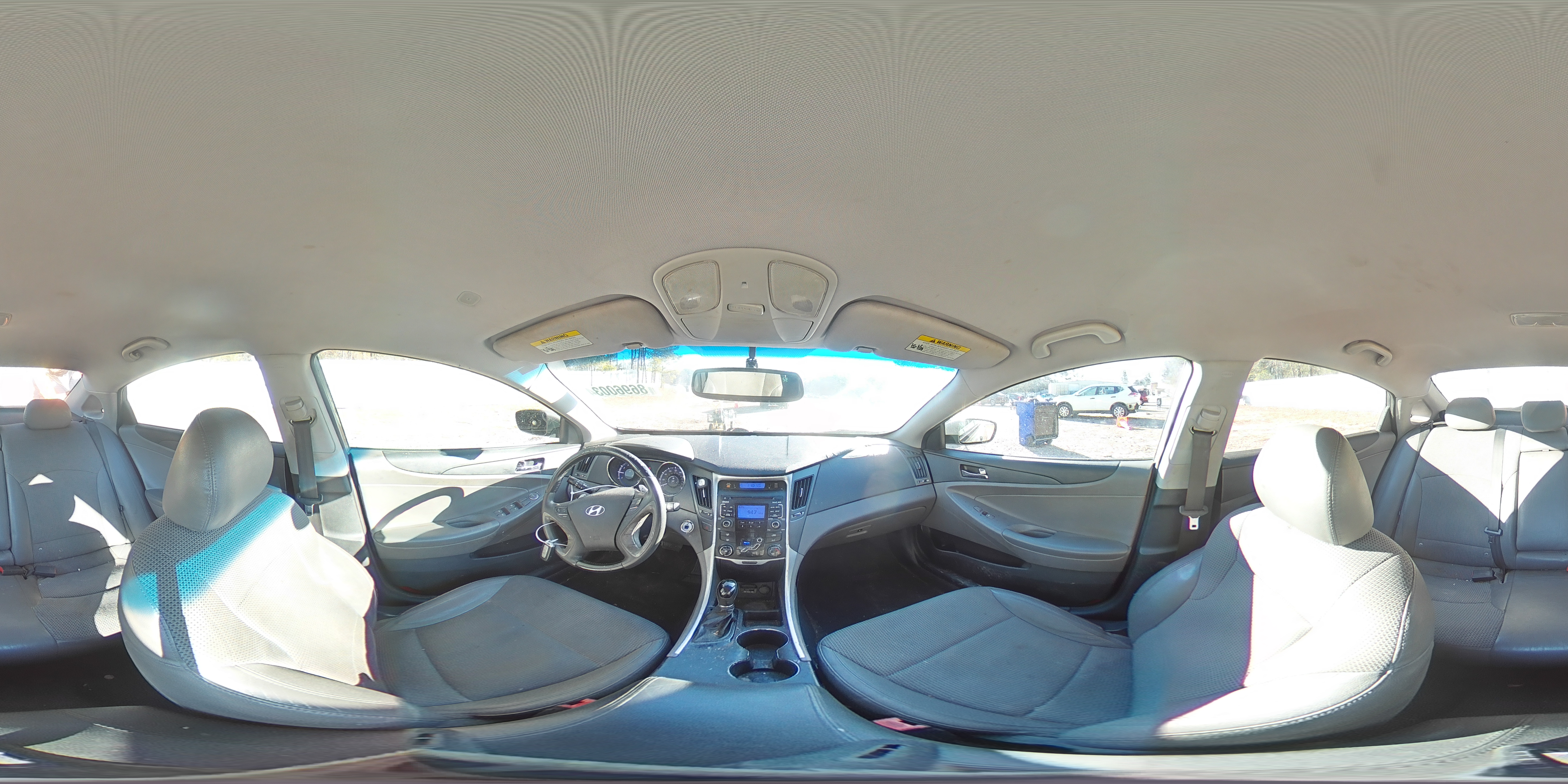 2011 Hyundai Sonata - Image 12