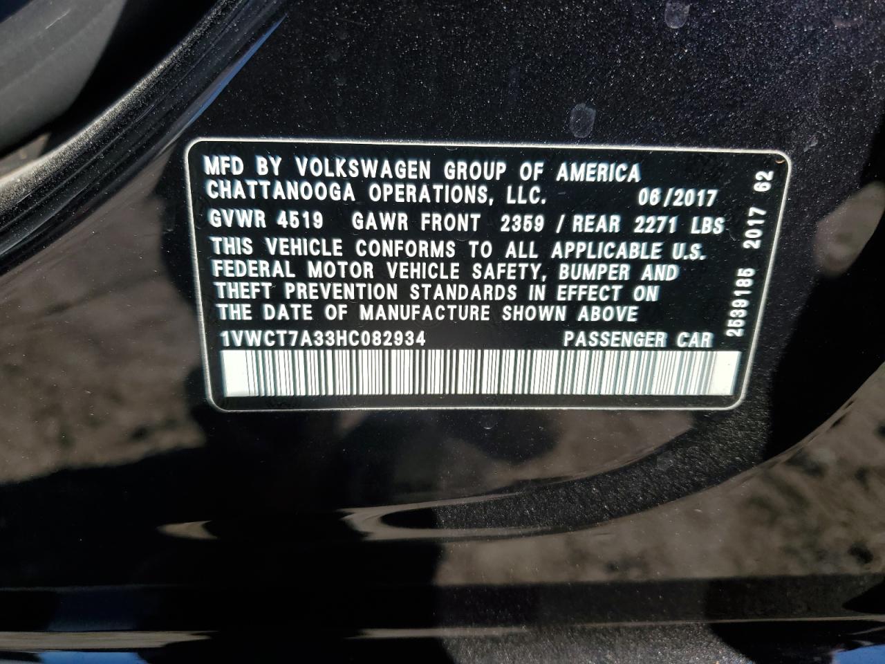 2017 Volkswagen Passat - Image 12