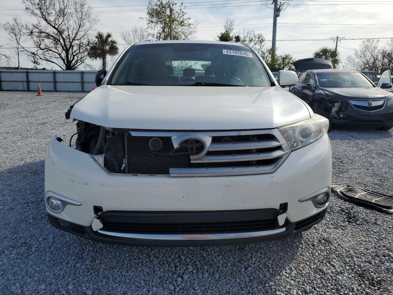 2013 Toyota Highlander - Image 5
