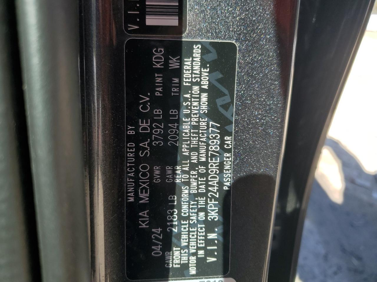 2024 Kia Forte - Image 12