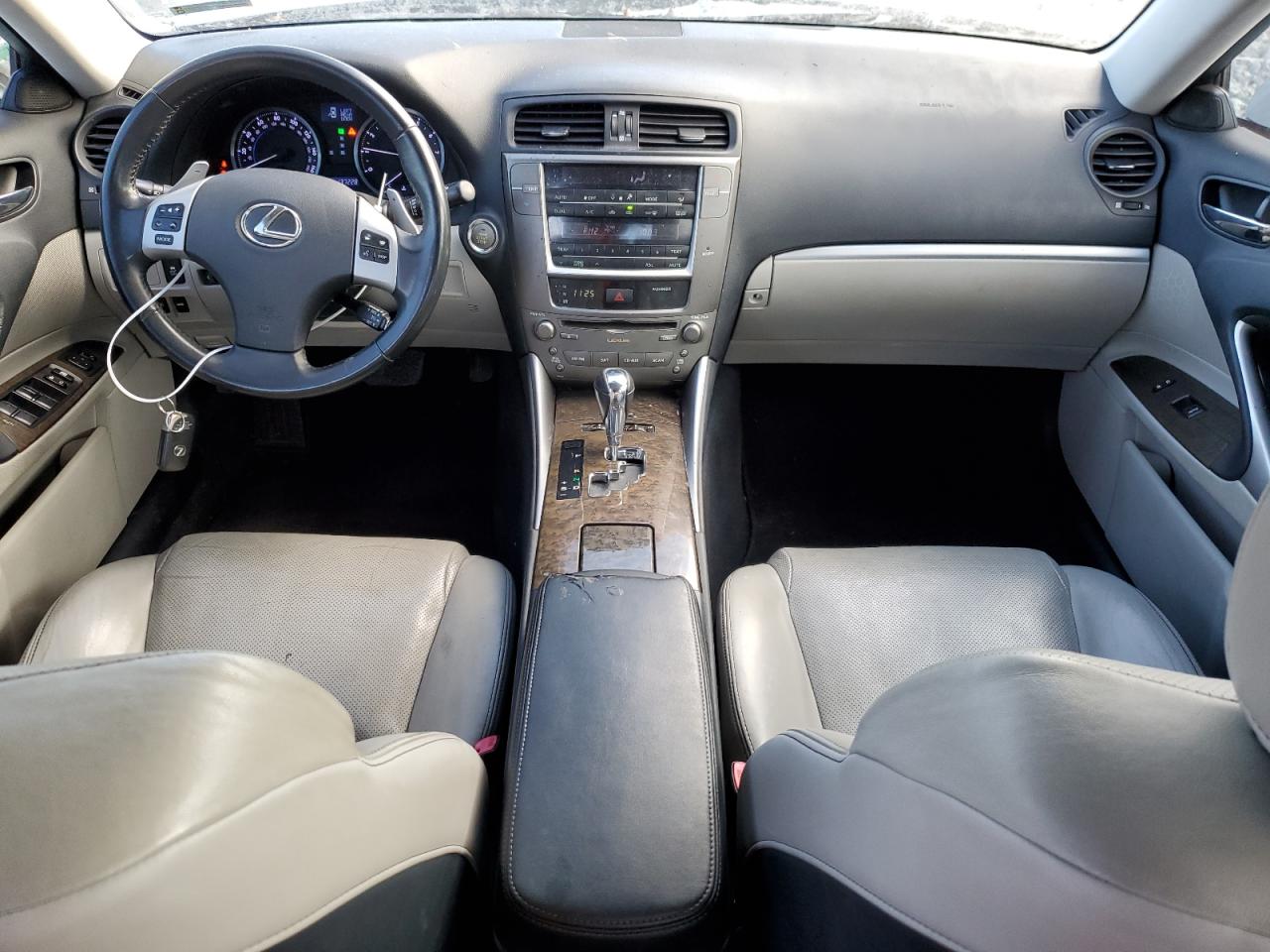 2012 Lexus IS - Image 8