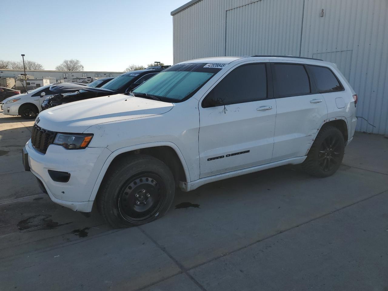 2017 Jeep Grand Cherokee - Image 1