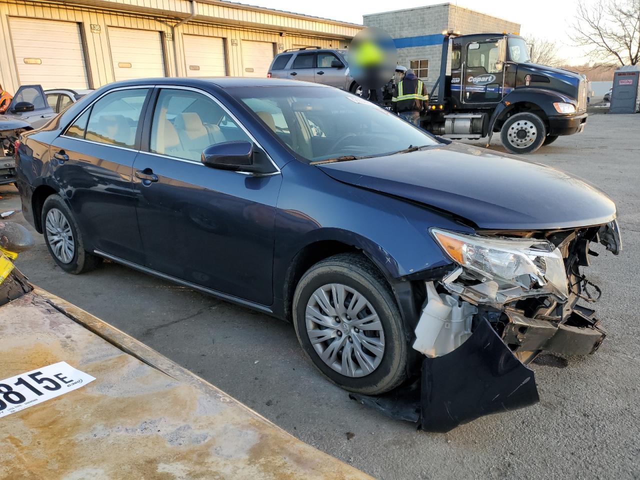 2014 Toyota Camry - Image 4