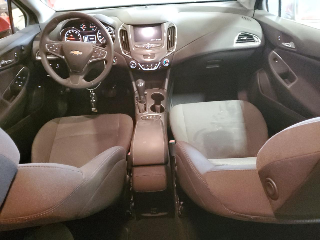 2019 Chevrolet Cruze - Image 8