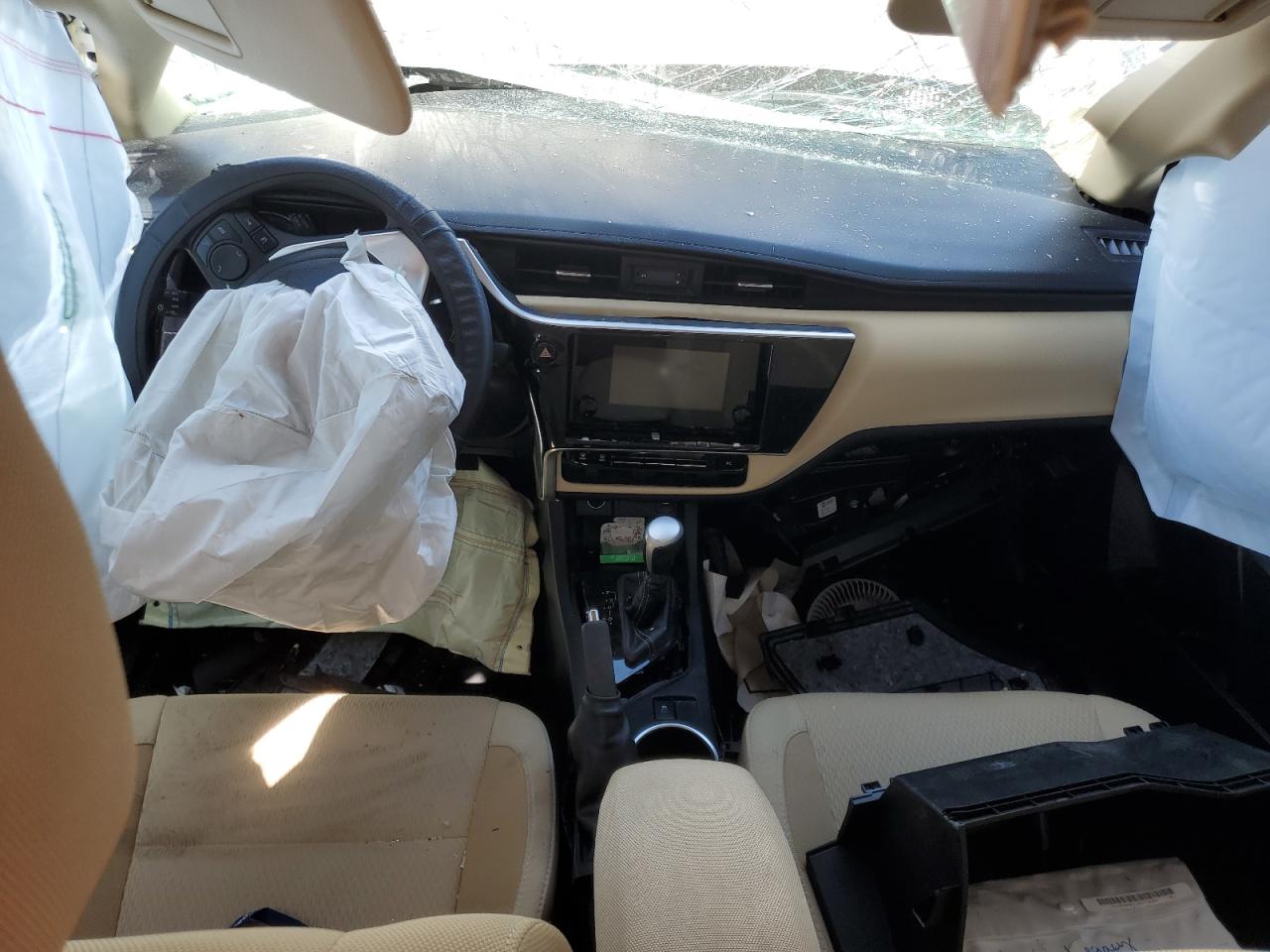 2018 Toyota Corolla L VIN: 2T1BURHE7JC079580 Lot: 43484495