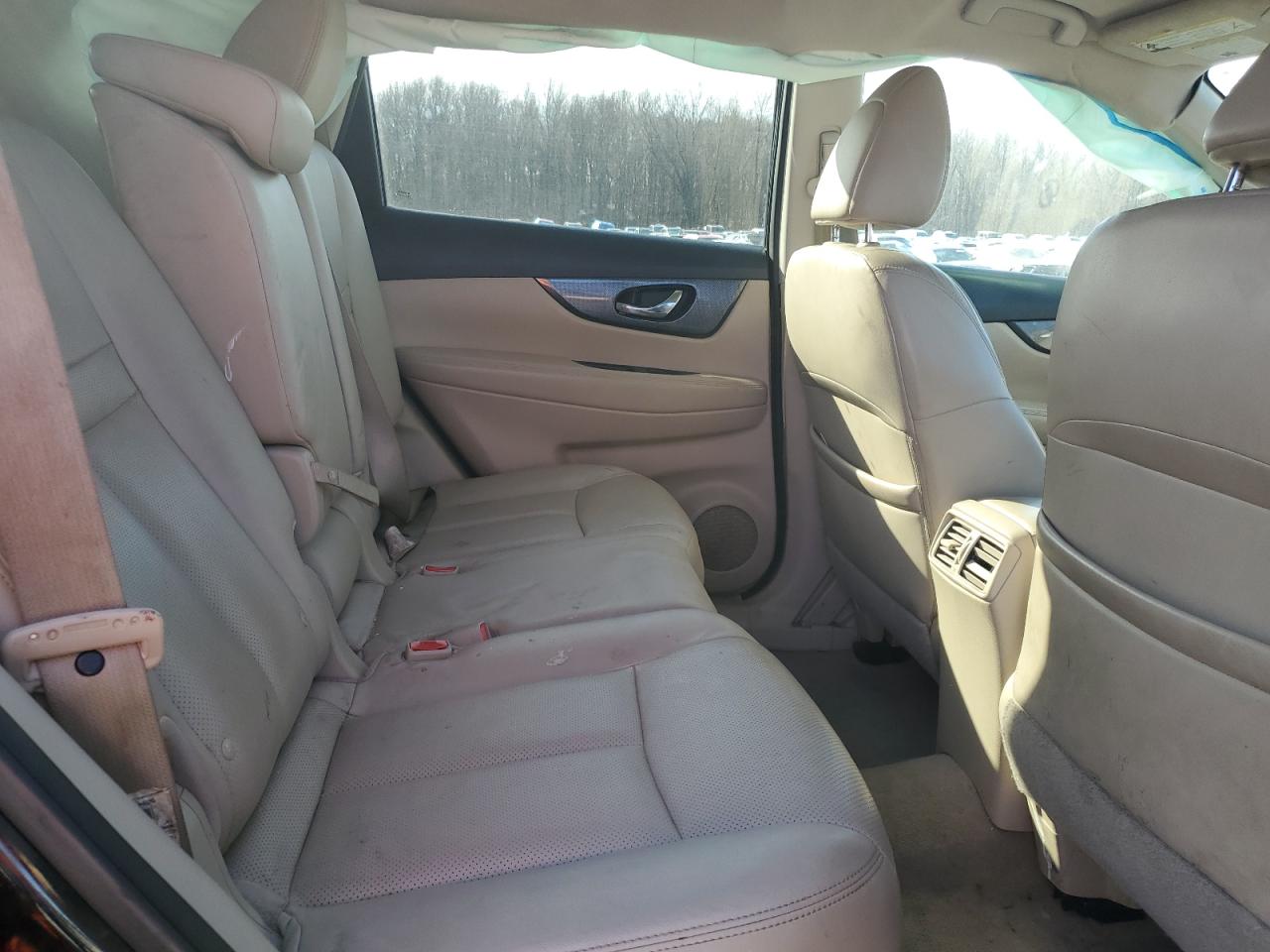 2015 Nissan Rogue - Image 12