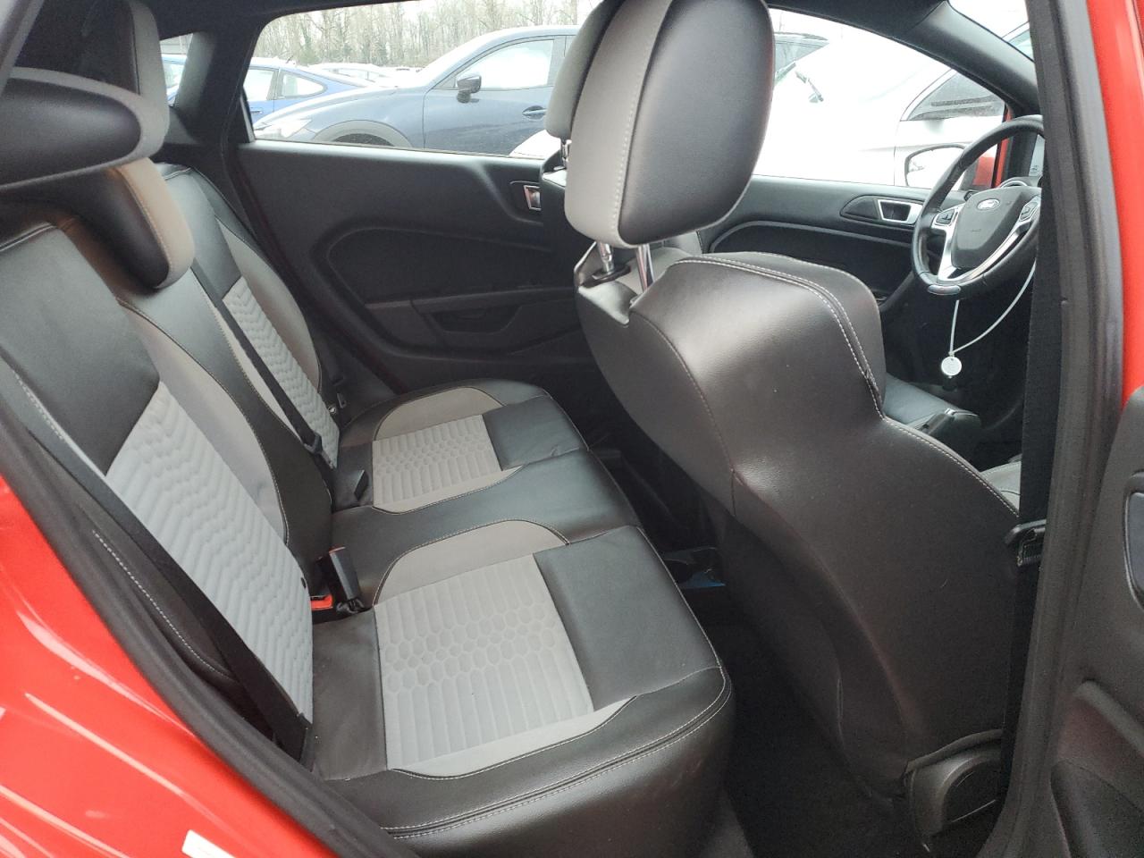 2016 Ford Fiesta - Image 10