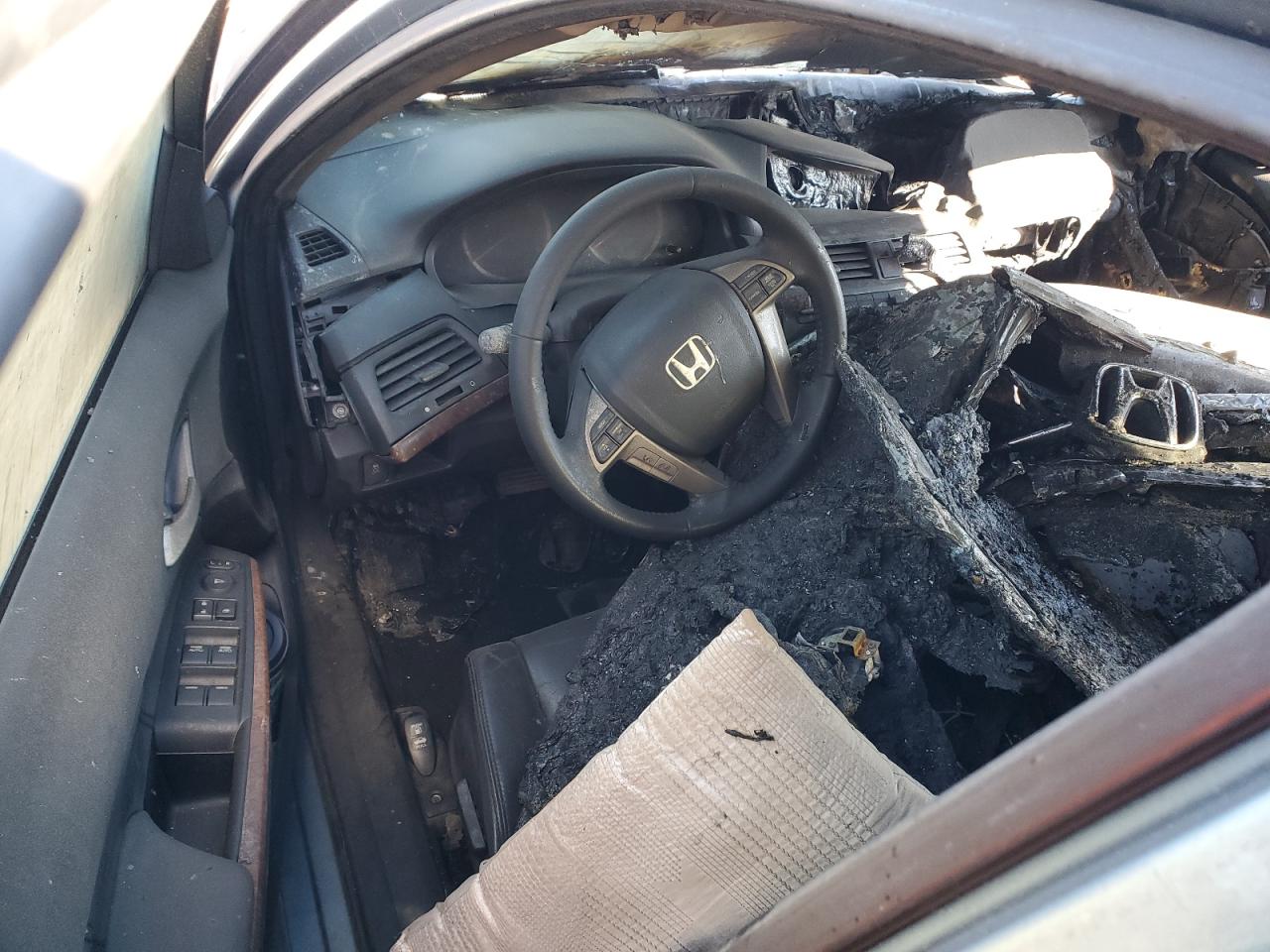 2011 Honda Accord - Image 8