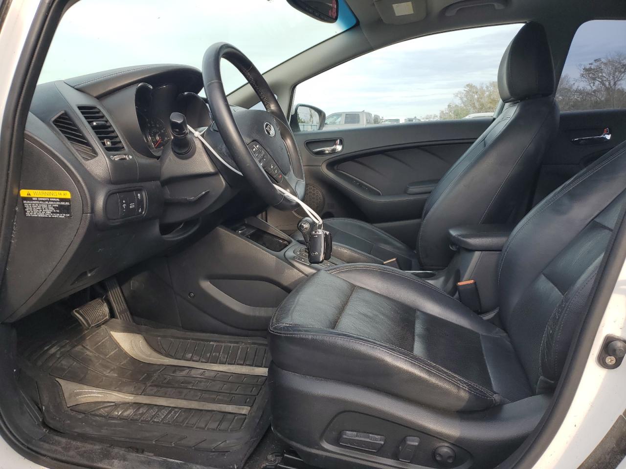 2015 Kia Forte - Image 7