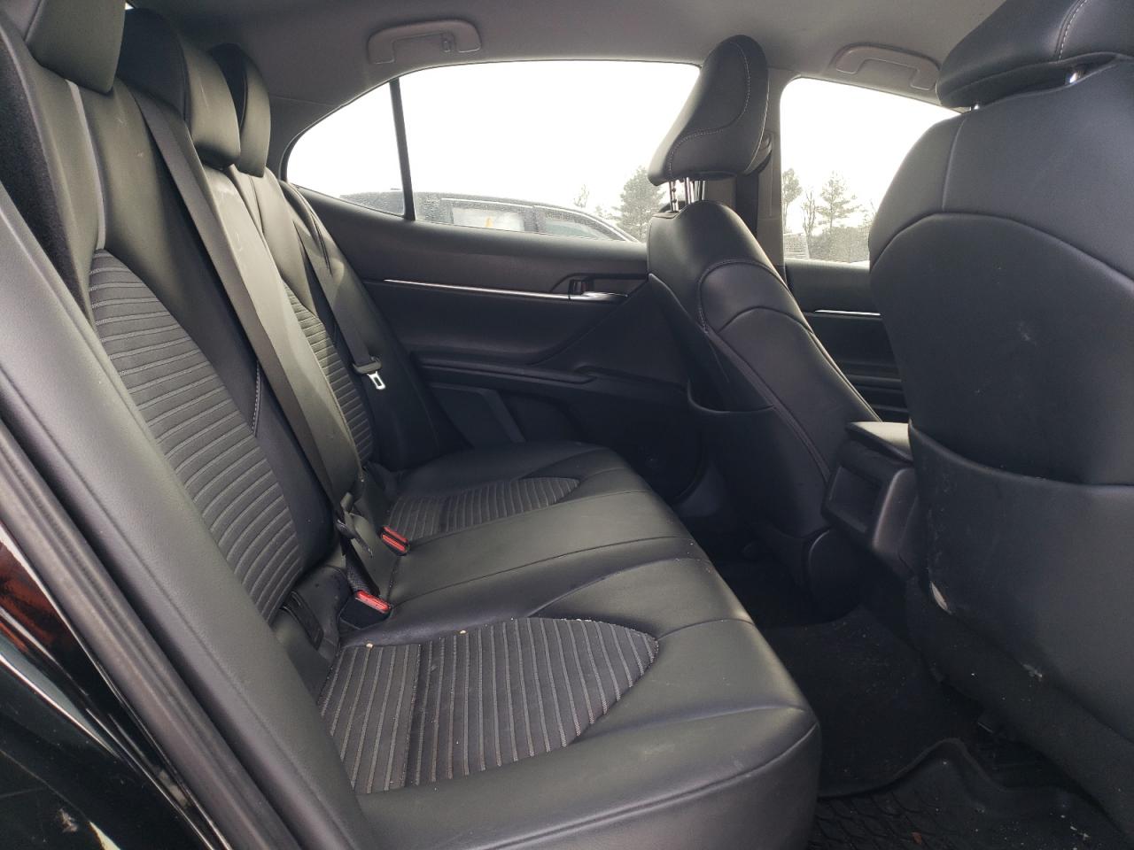 2021 Toyota Camry - Image 10