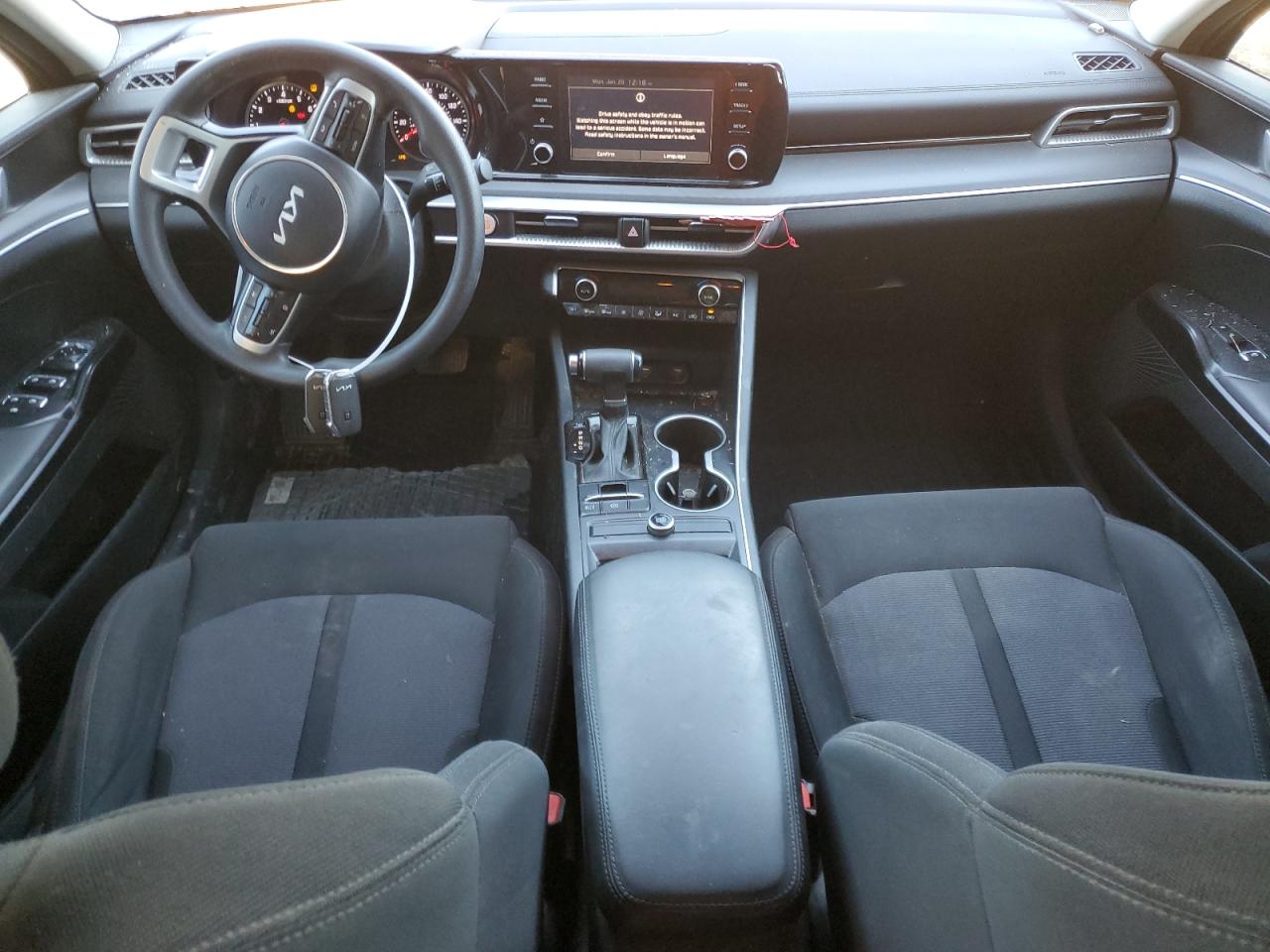 2023 Kia K5 - Image 8