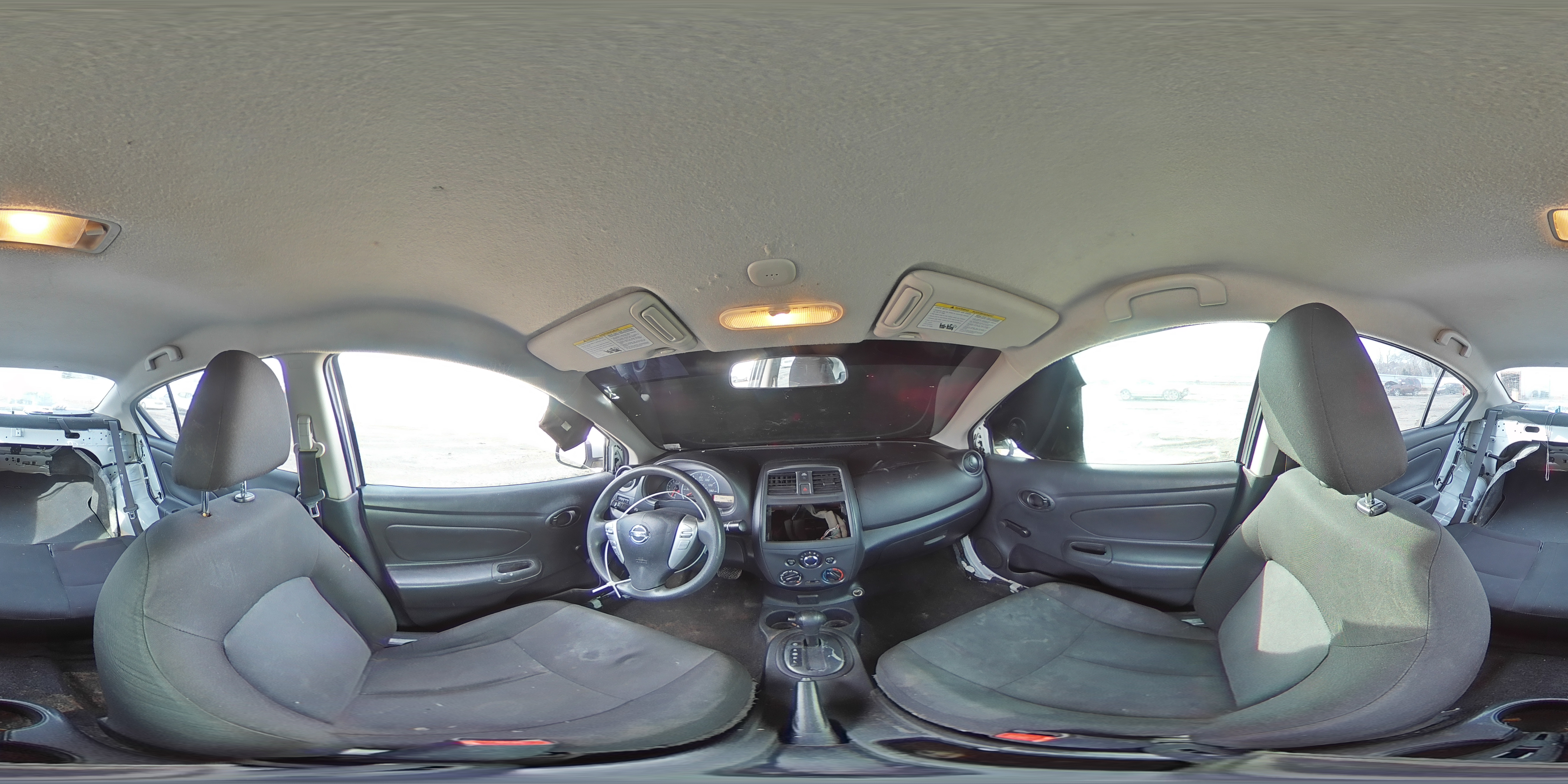 2018 Nissan Versa - Image 13