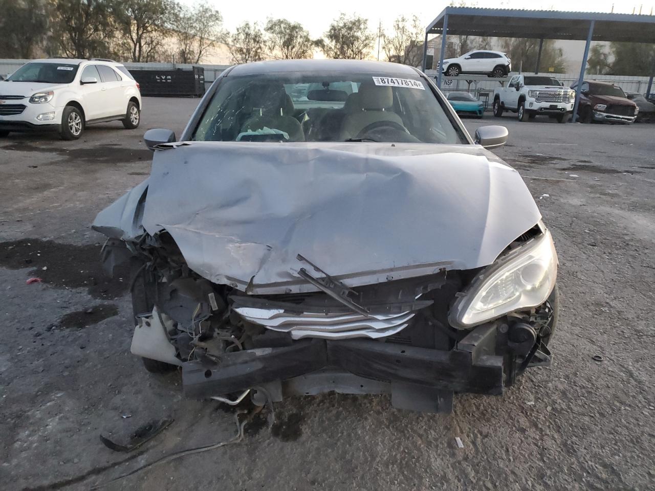 2013 Chrysler 200 - Image 5