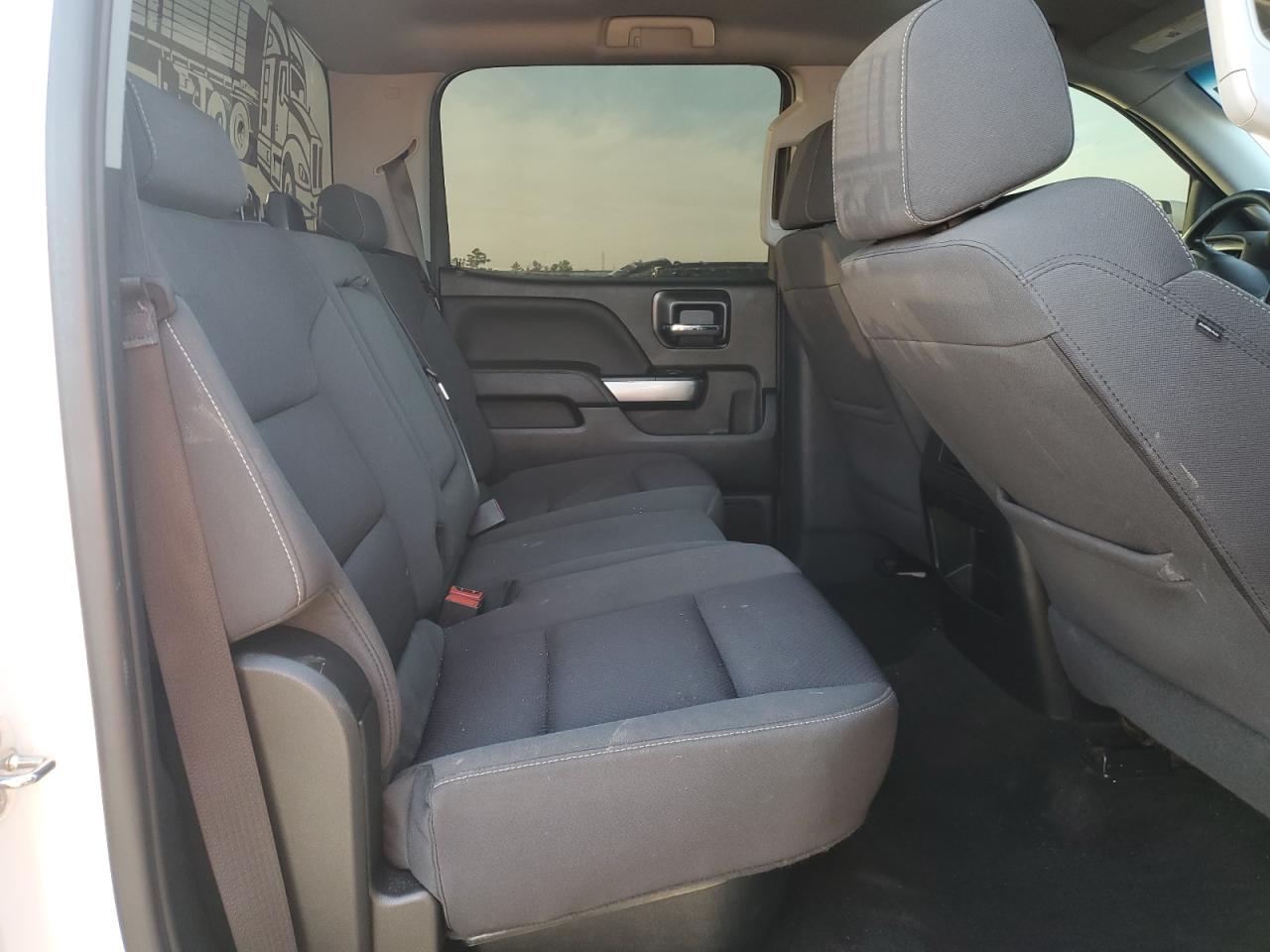 2018 Chevrolet Silverado - Image 10