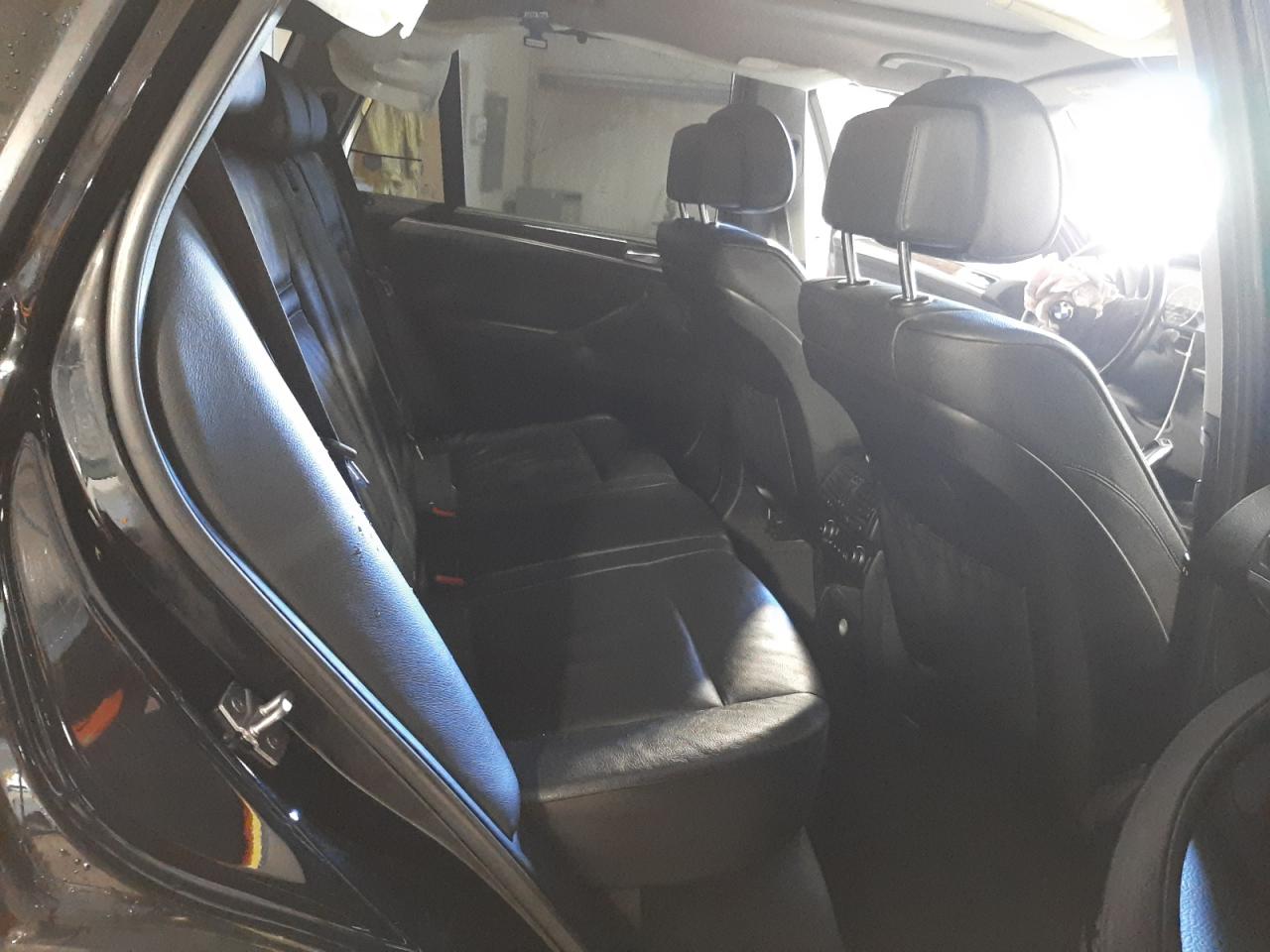 2010 BMW X5 - Image 11