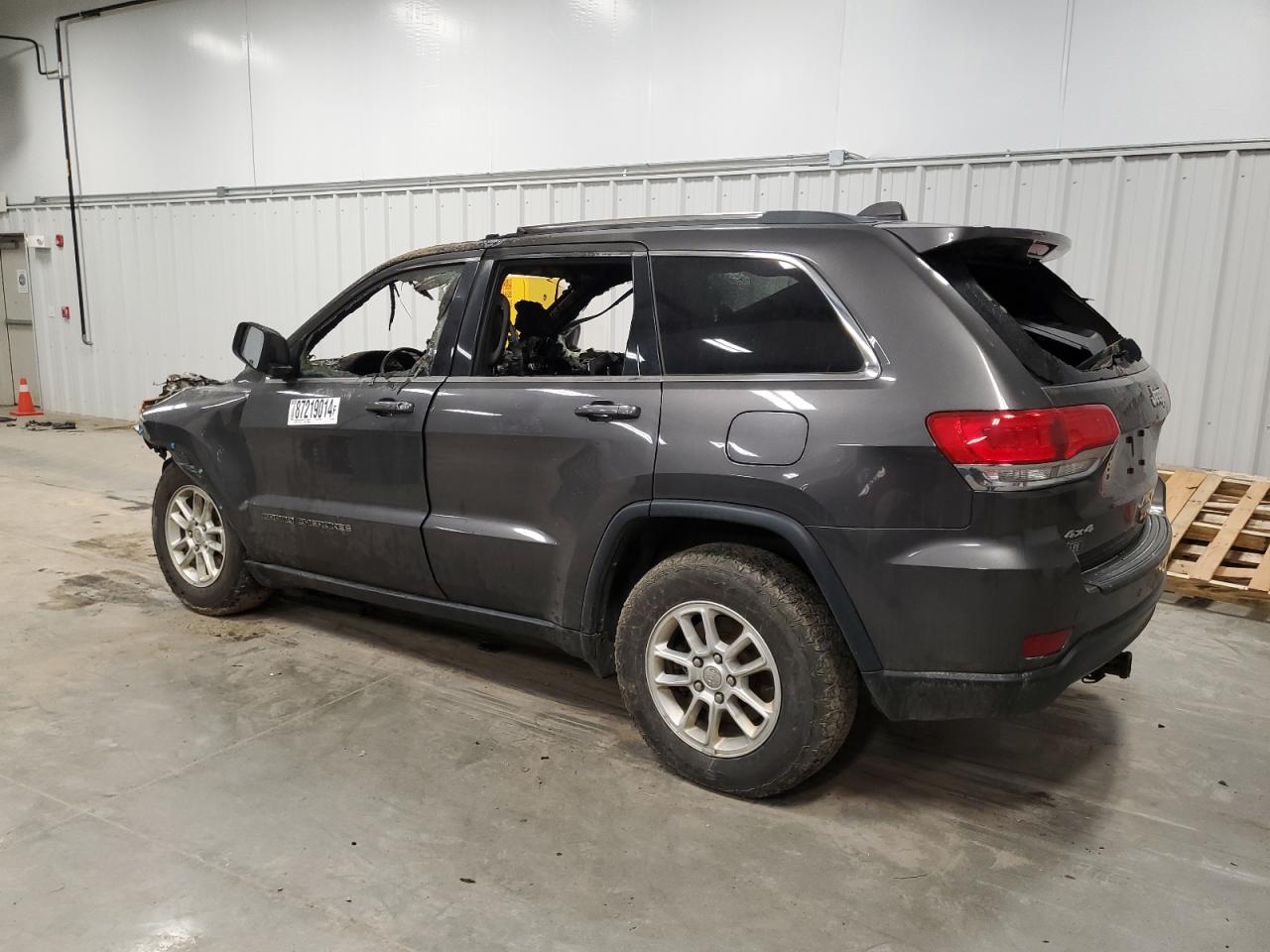 2019 Jeep Grand Cherokee - Image 2