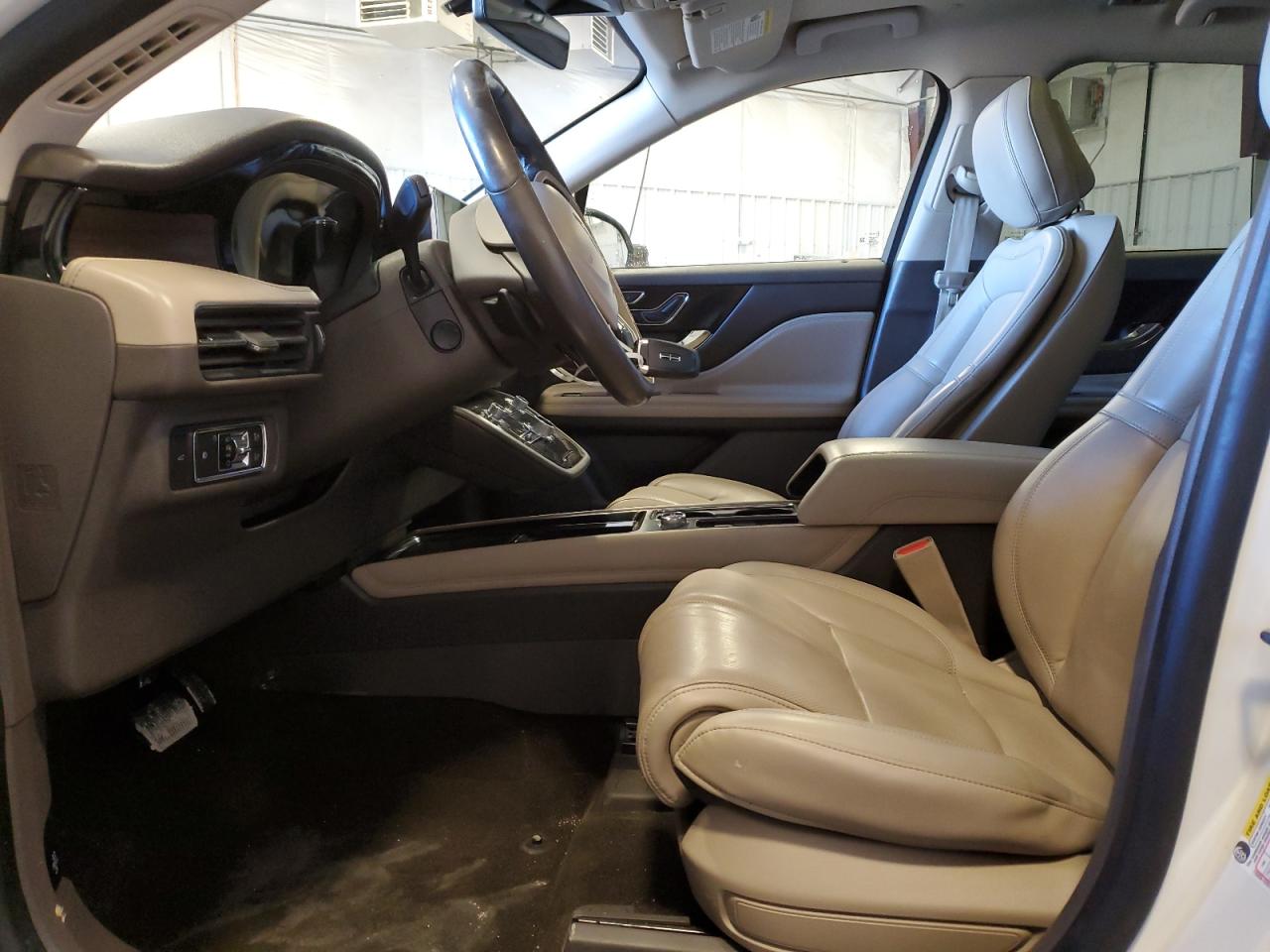 2020 Lincoln Corsair - Image 7