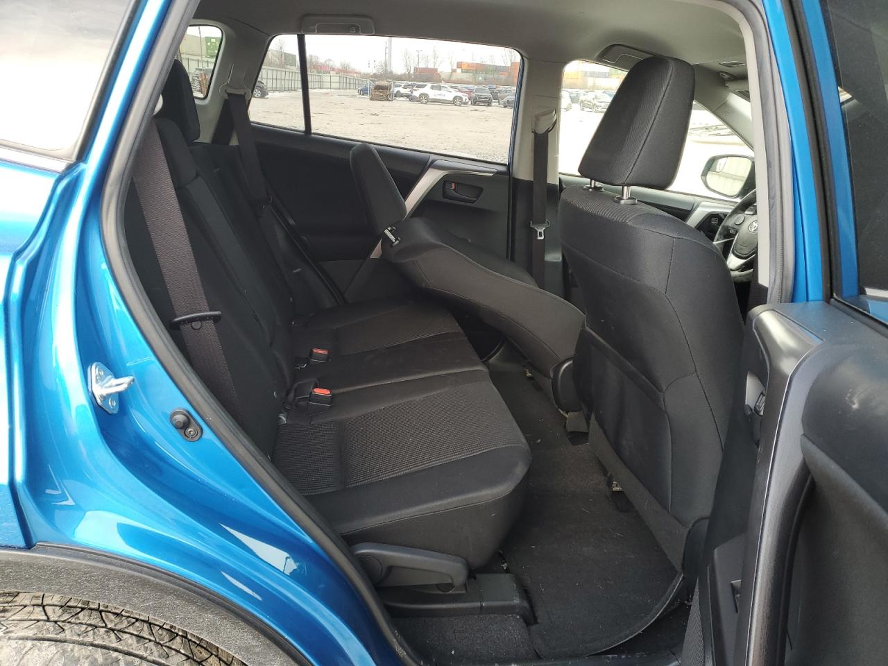 2016 Toyota RAV 4 - Image 11