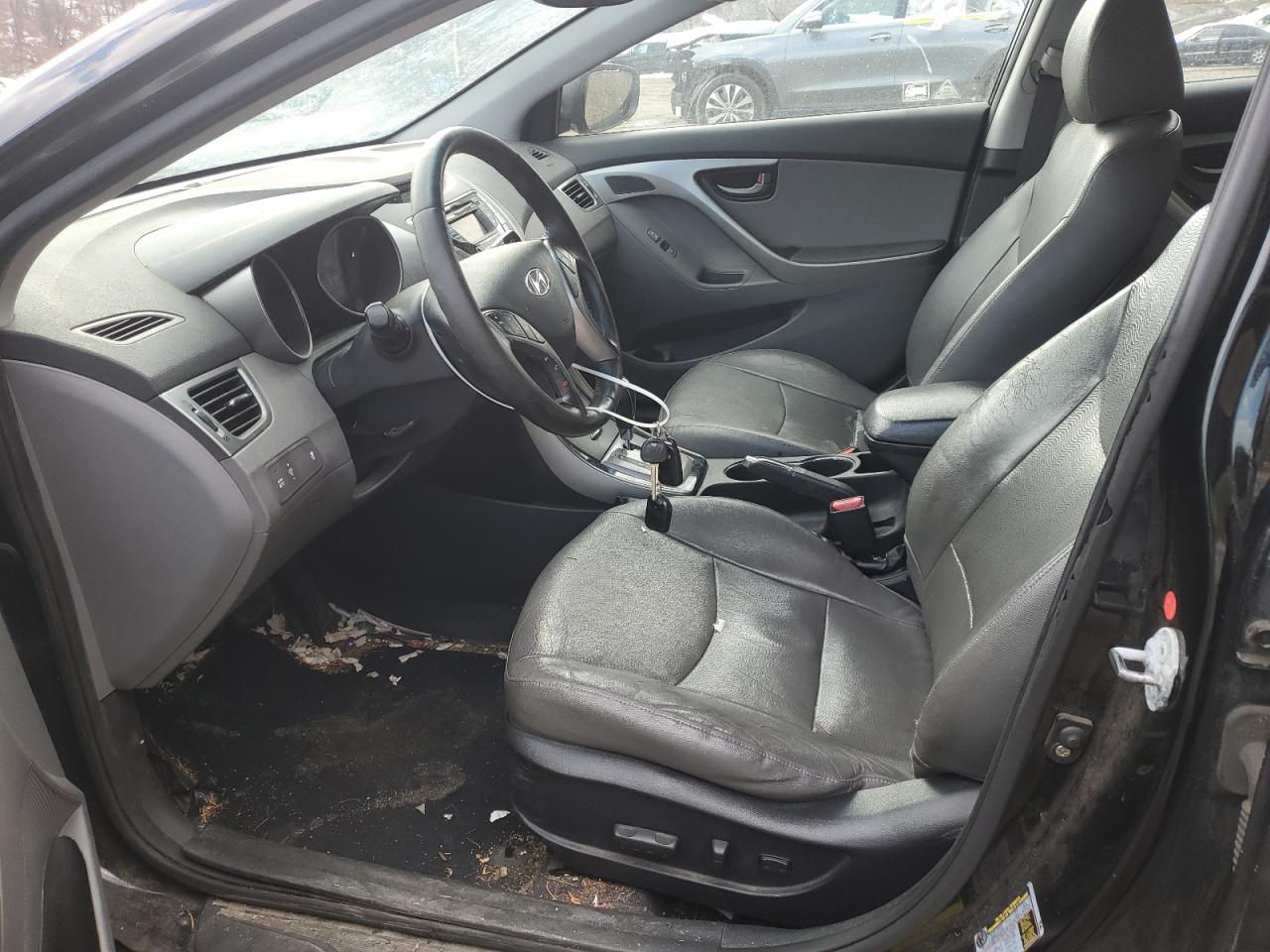 2013 Hyundai Elantra - Image 7