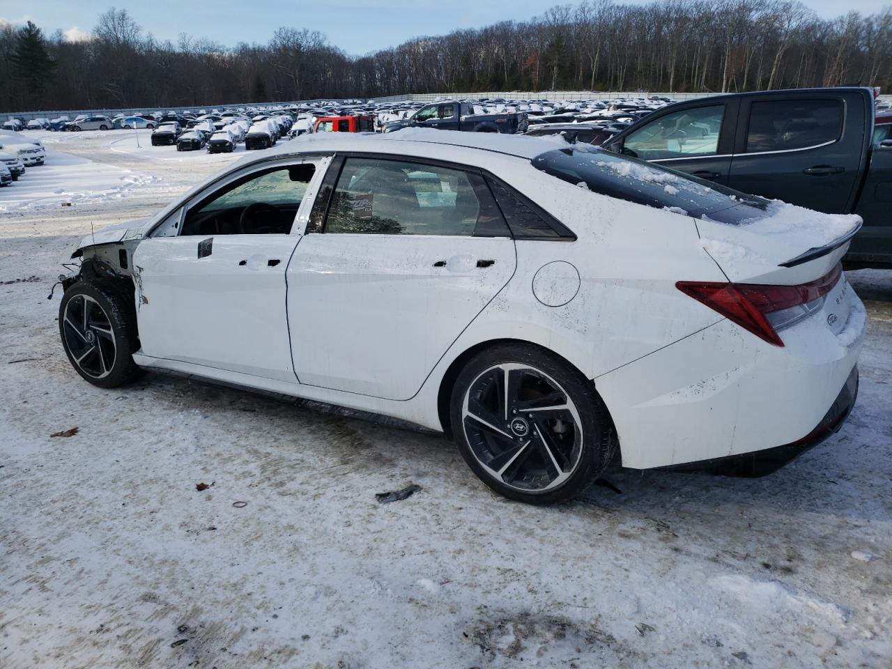 2023 Hyundai Elantra - Image 2