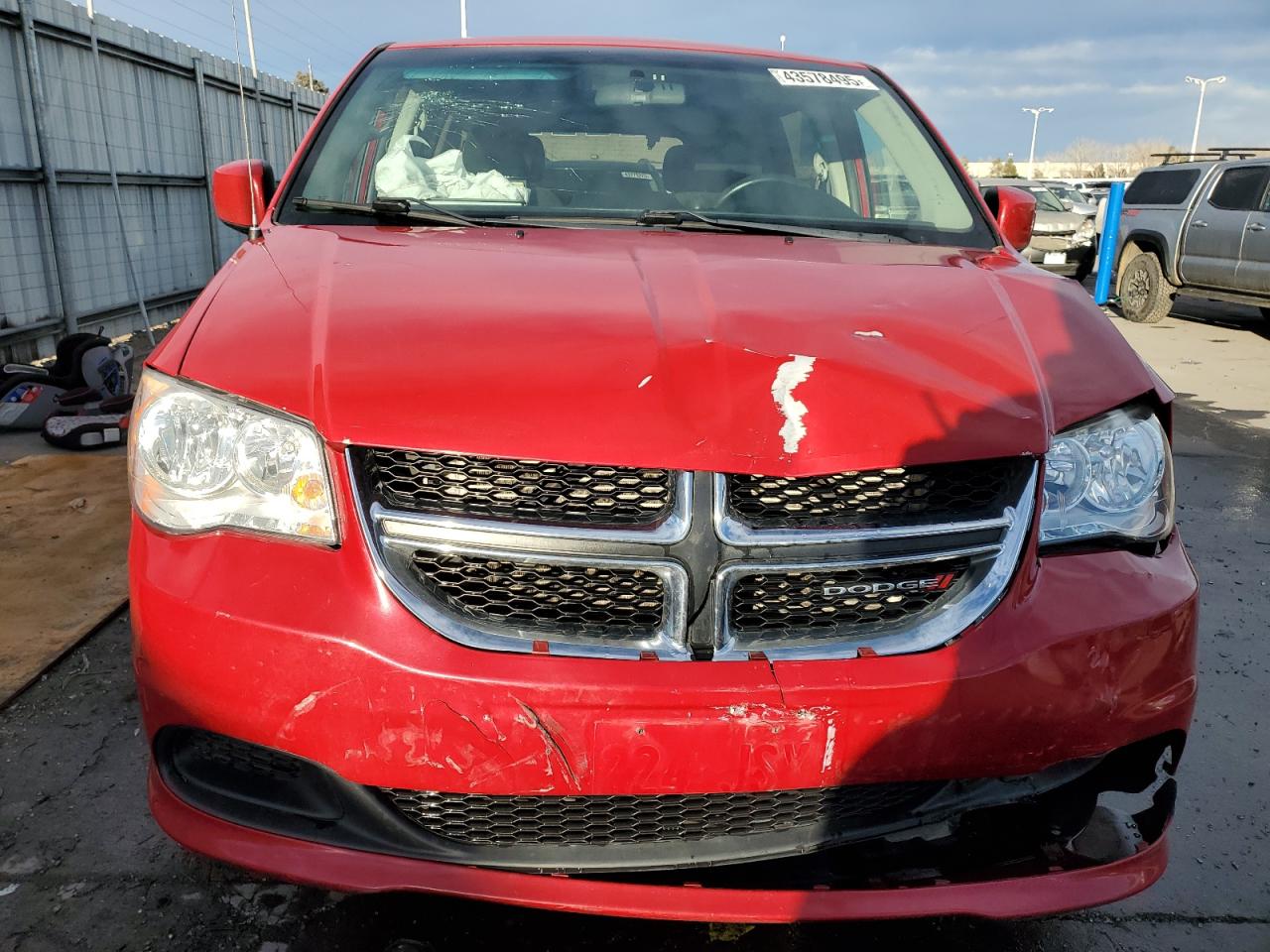 2016 Dodge Caravan - Image 5