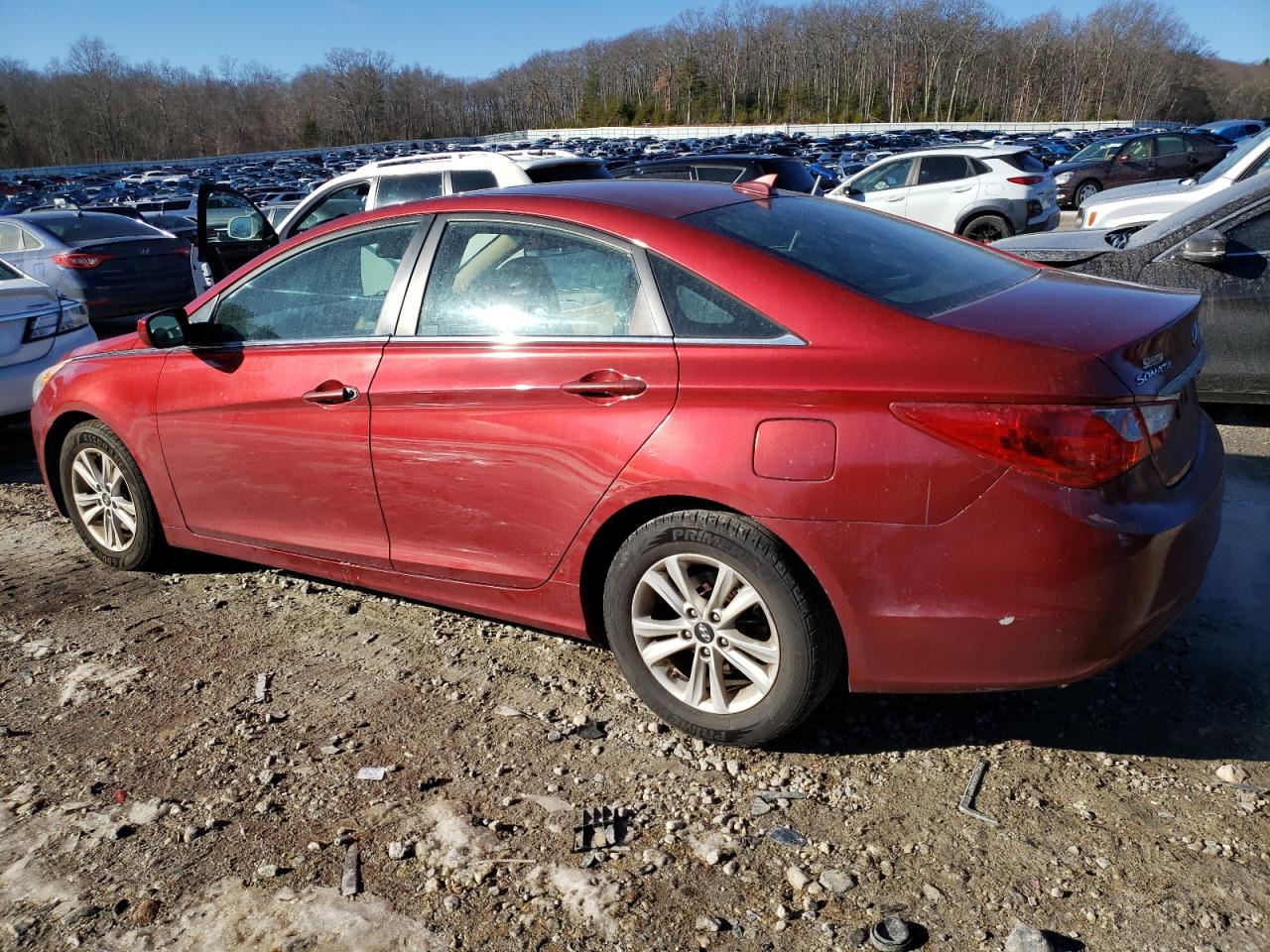 2012 Hyundai Sonata - Image 2