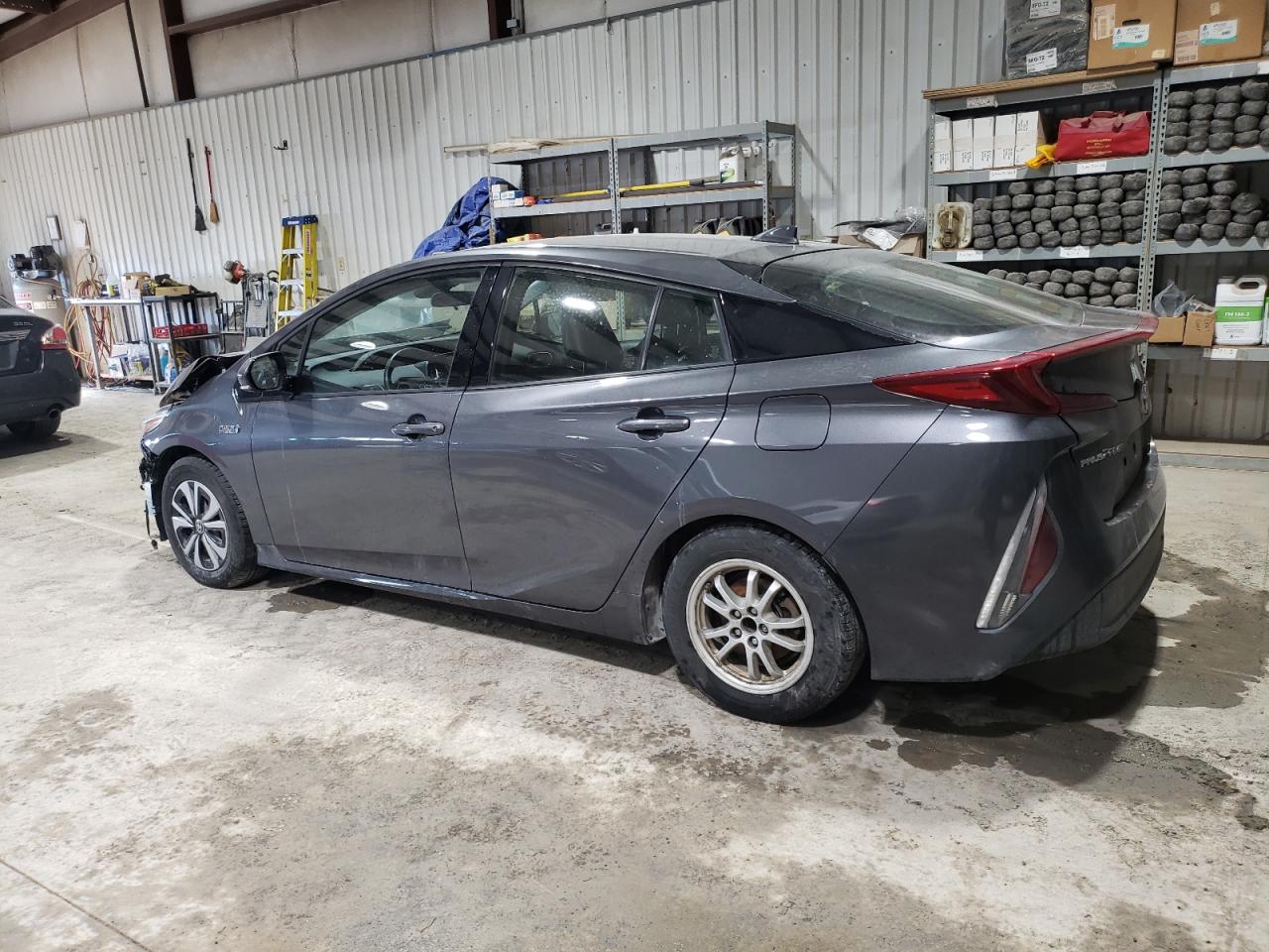 2018 Toyota Prius - Image 2