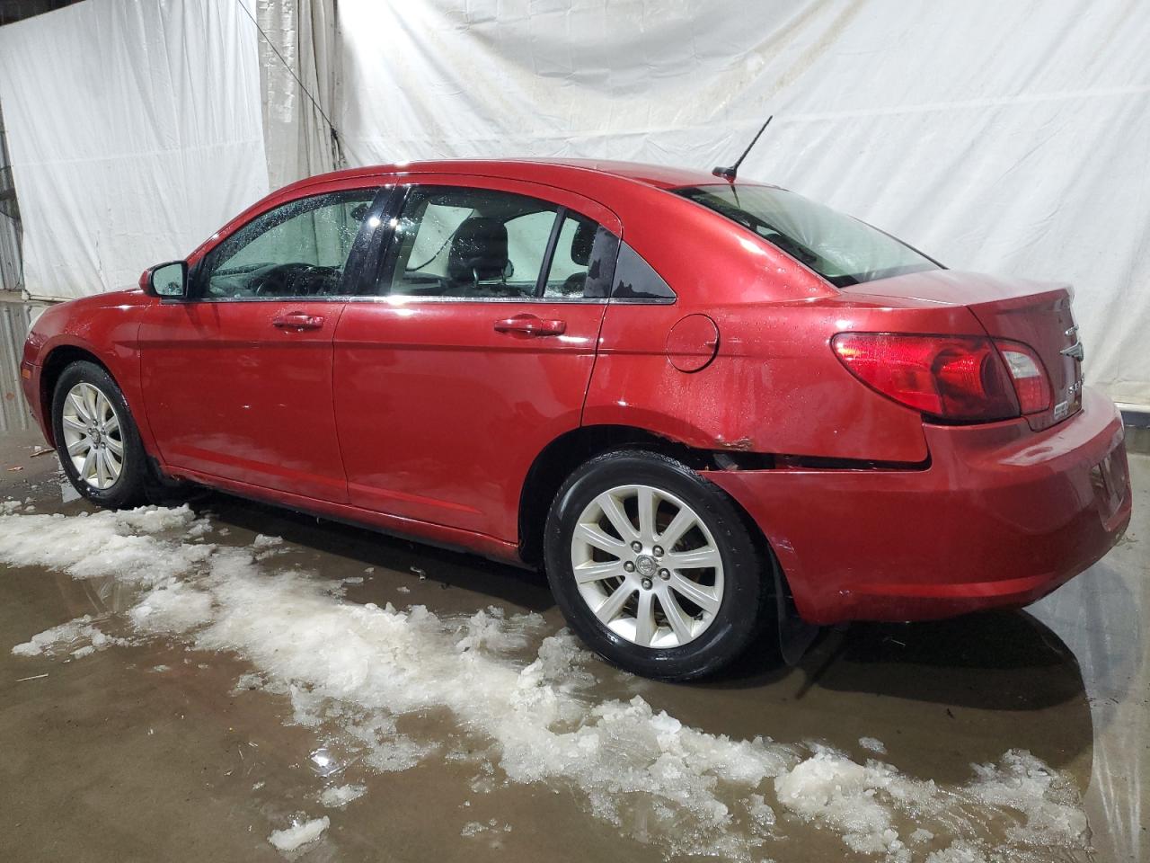 2010 Chrysler Sebring - Image 2