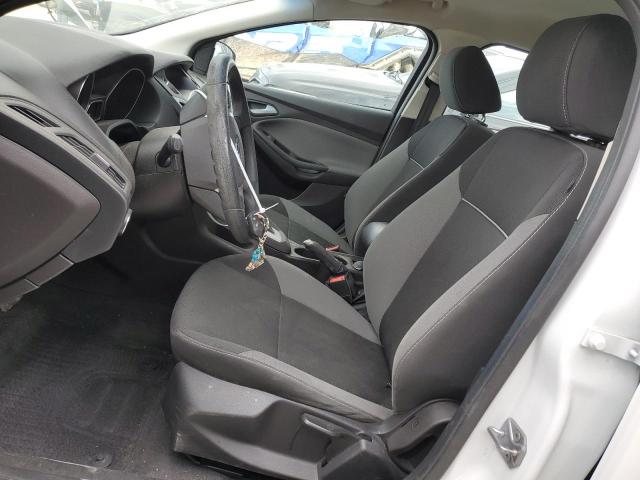 Sedans FORD FOCUS 2014 White