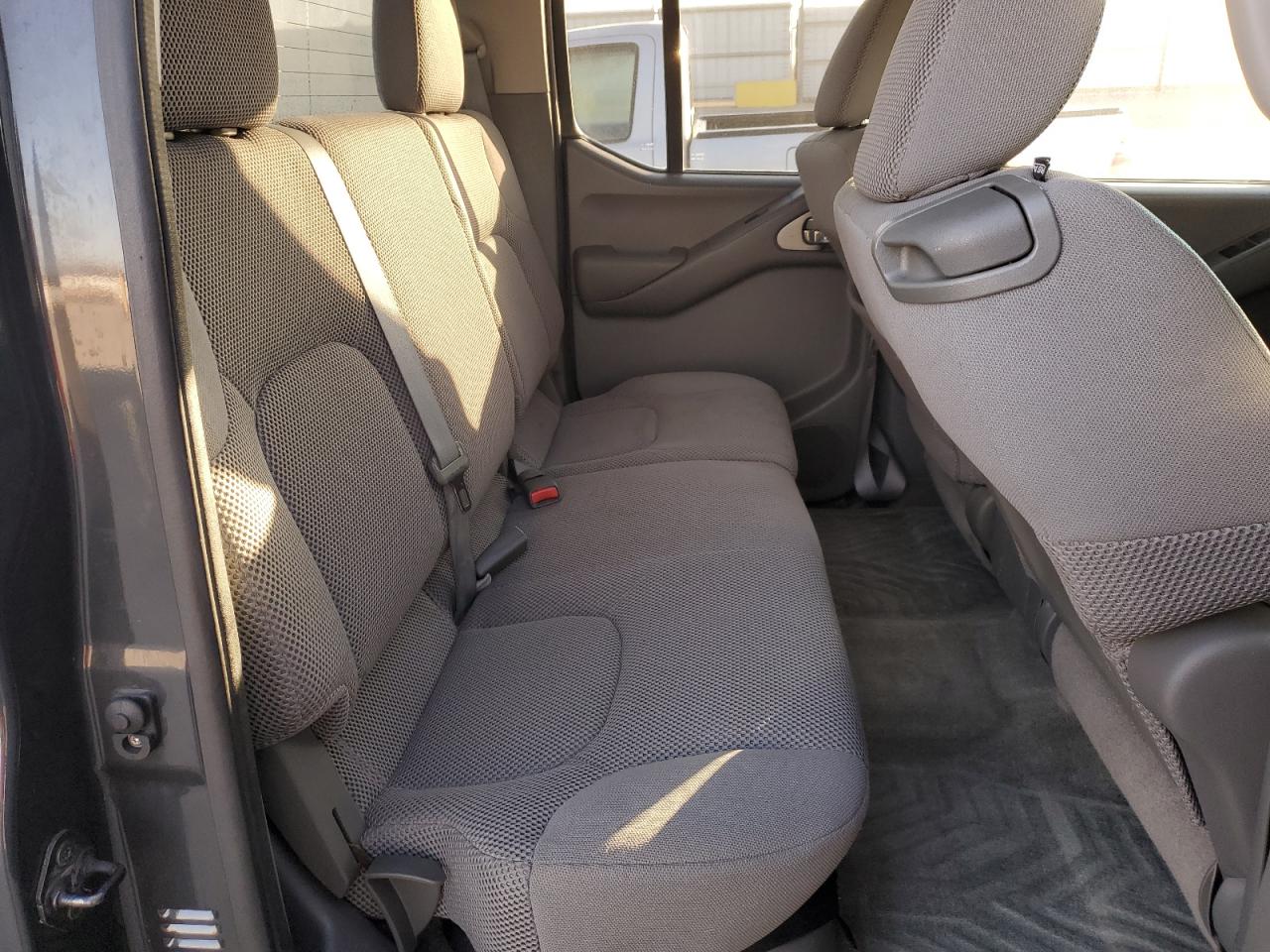 2012 Nissan Navara (Frontier) - Image 10
