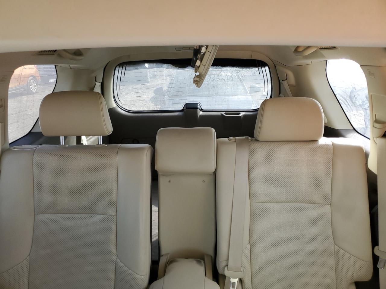 2011 Lexus GX - Image 10