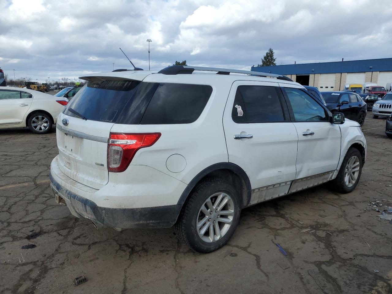 2015 Ford Explorer - Image 3