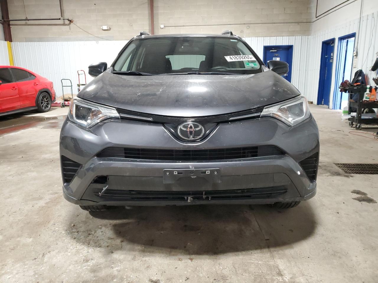 2017 Toyota RAV 4 - Image 5