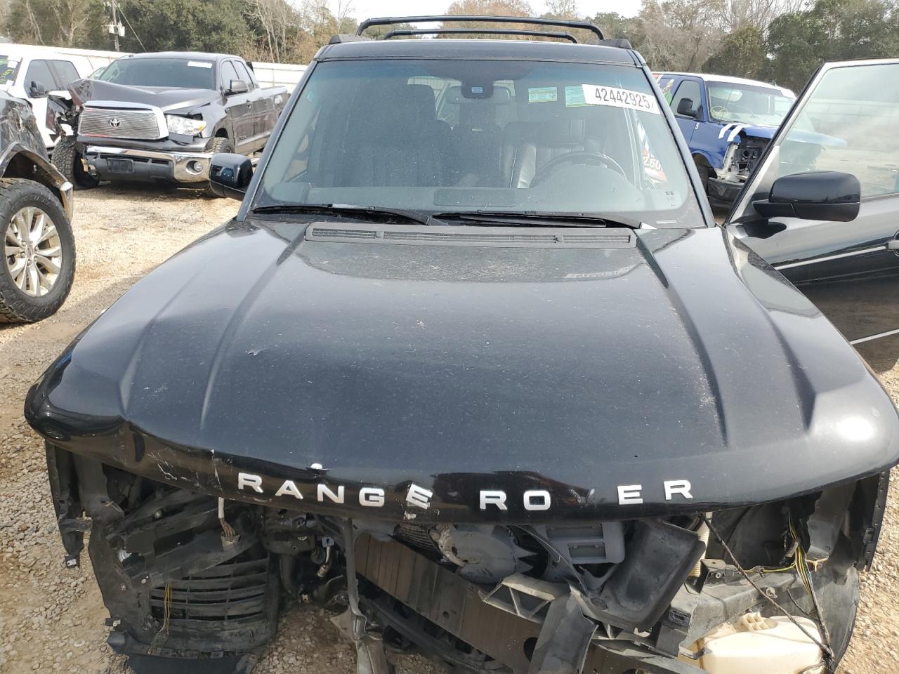 2010 Land Rover Range Rover - Image 14