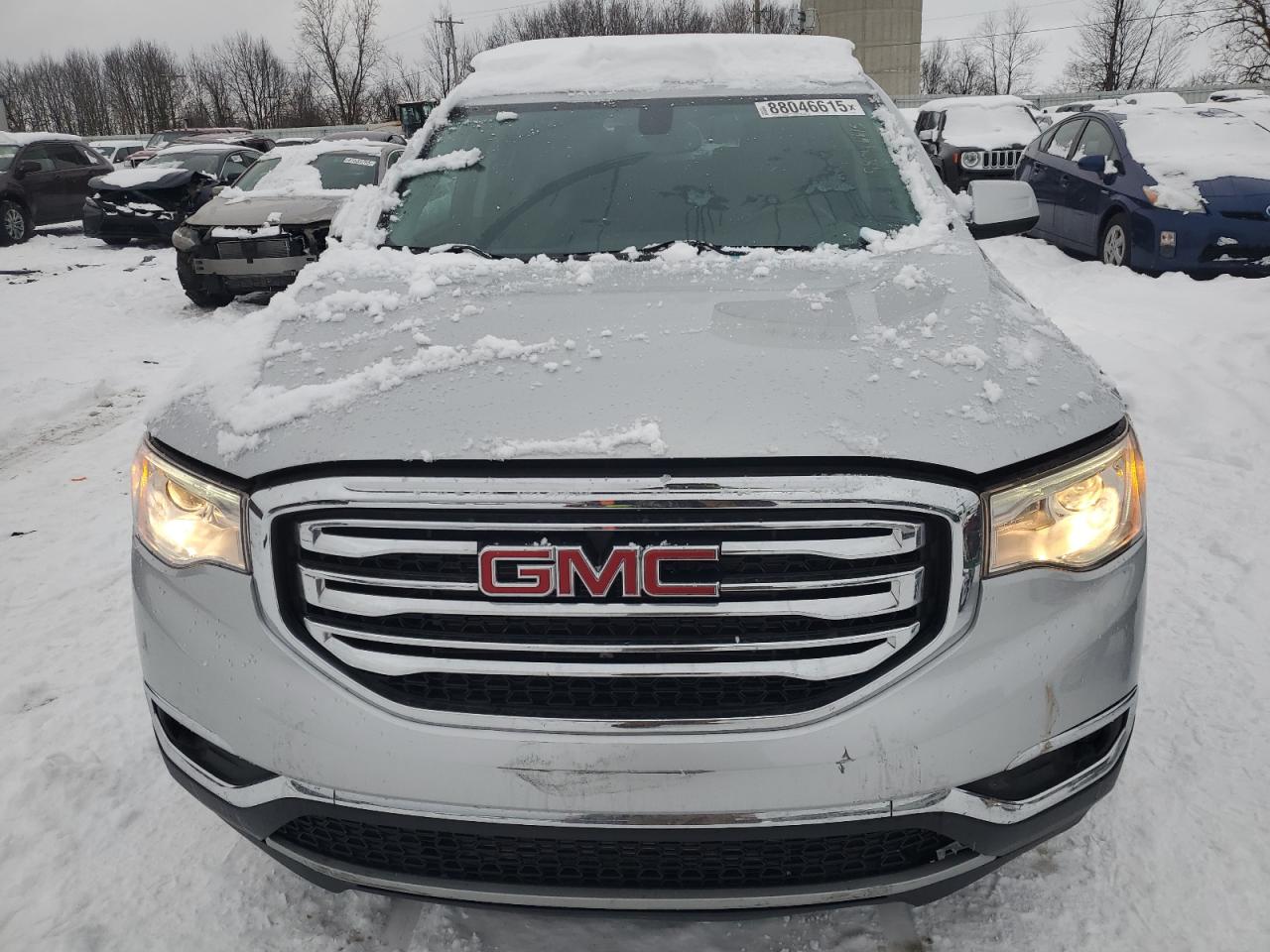 2017 GMC Acadia - Image 5