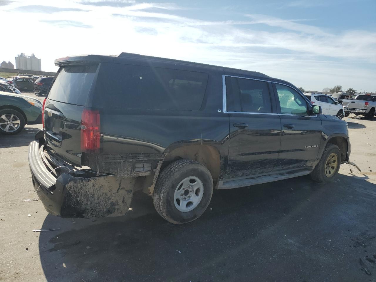 2015 Chevrolet Suburban - Image 3