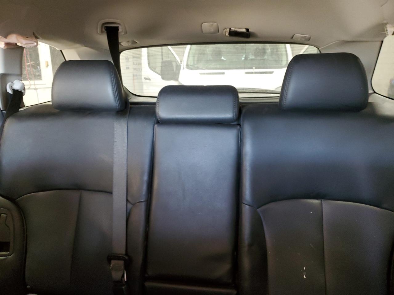 2014 Subaru Outback - Image 10