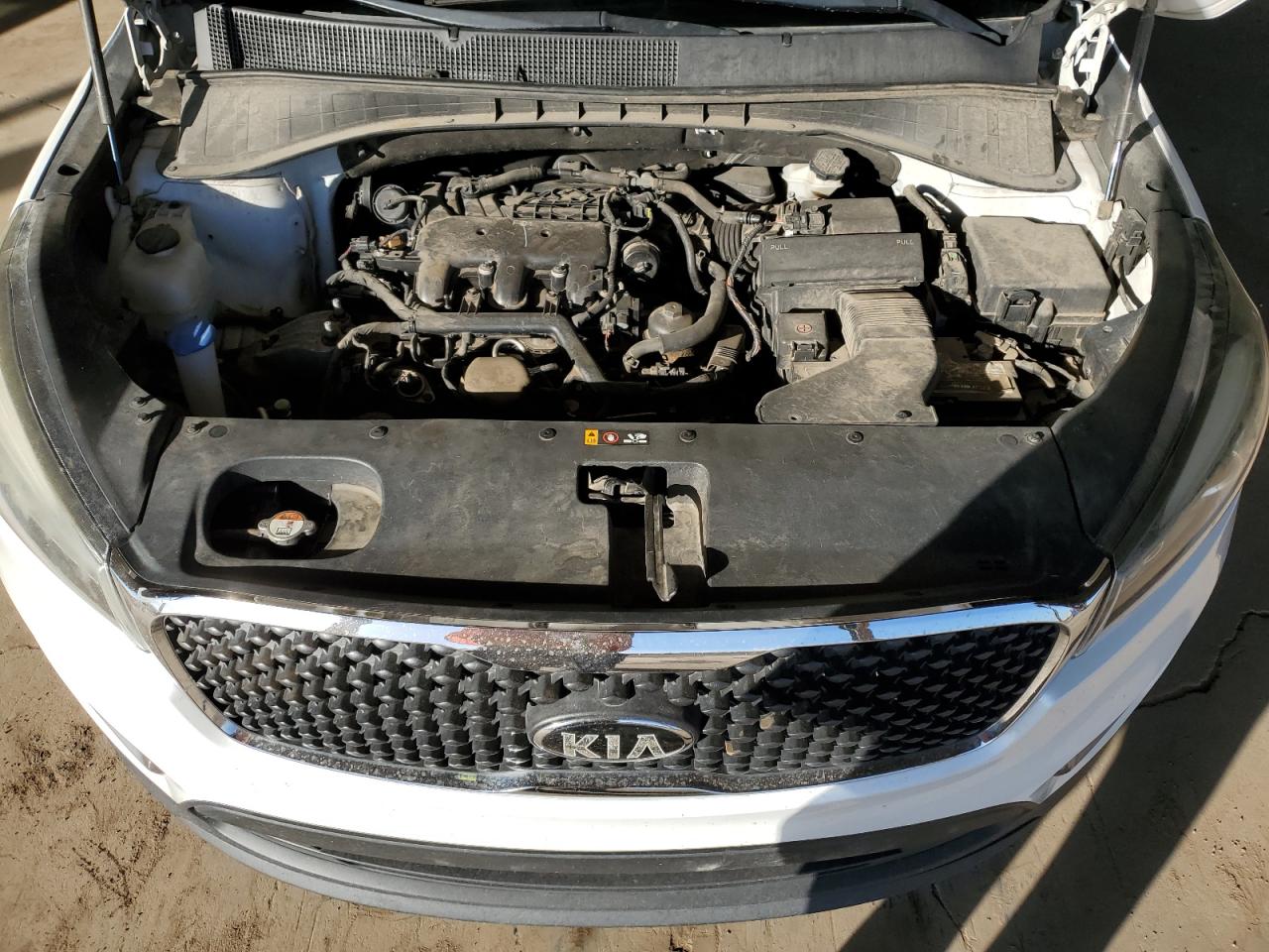 VIN 5XYPG4A57GG112178 2016 KIA SORENTO no.11