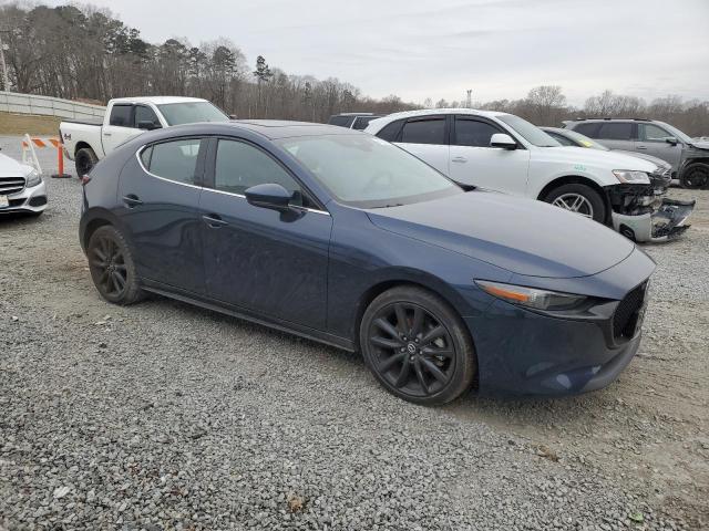  MAZDA 3 2019 Granatowy