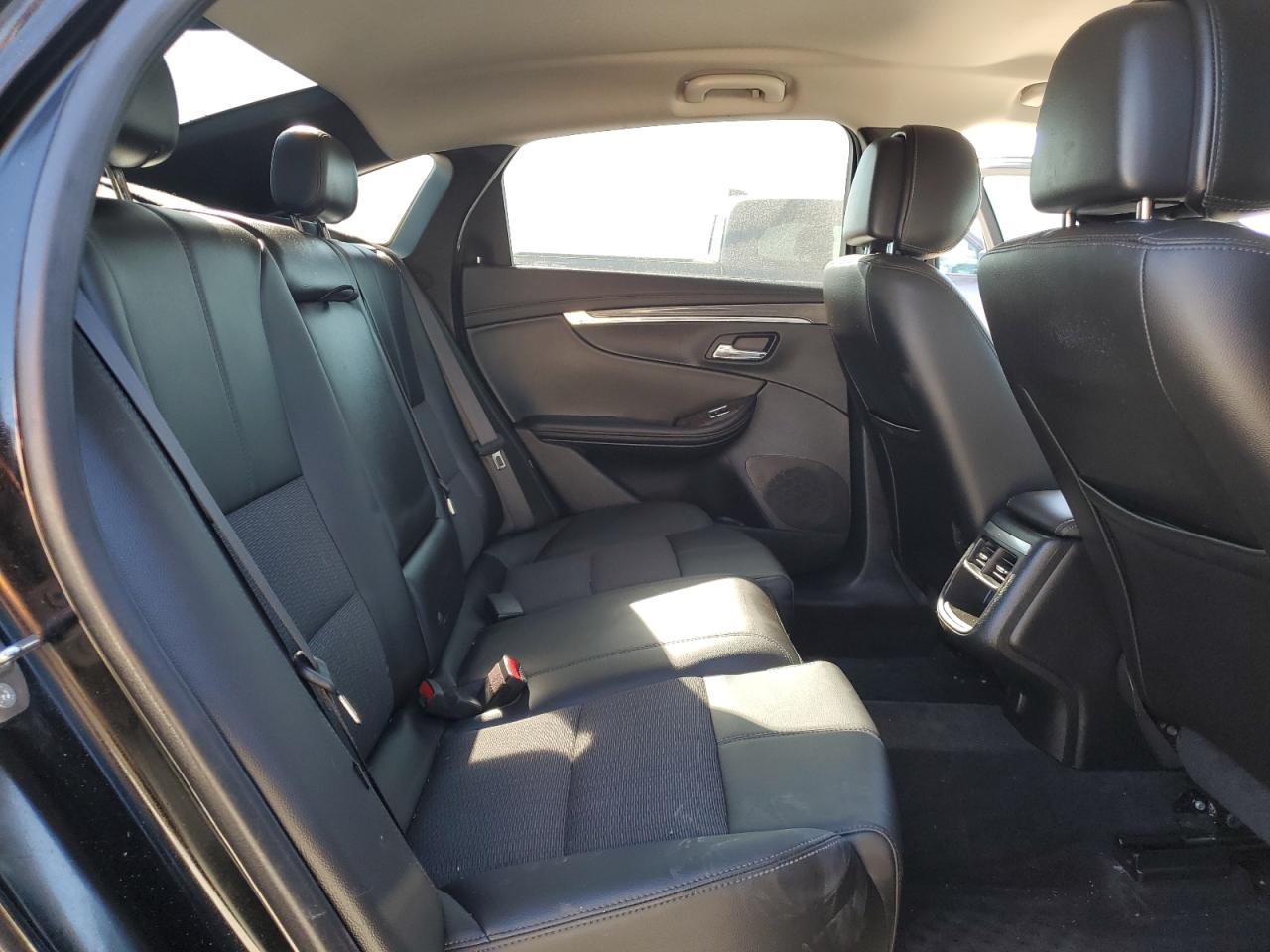 2014 Chevrolet Impala - Image 11